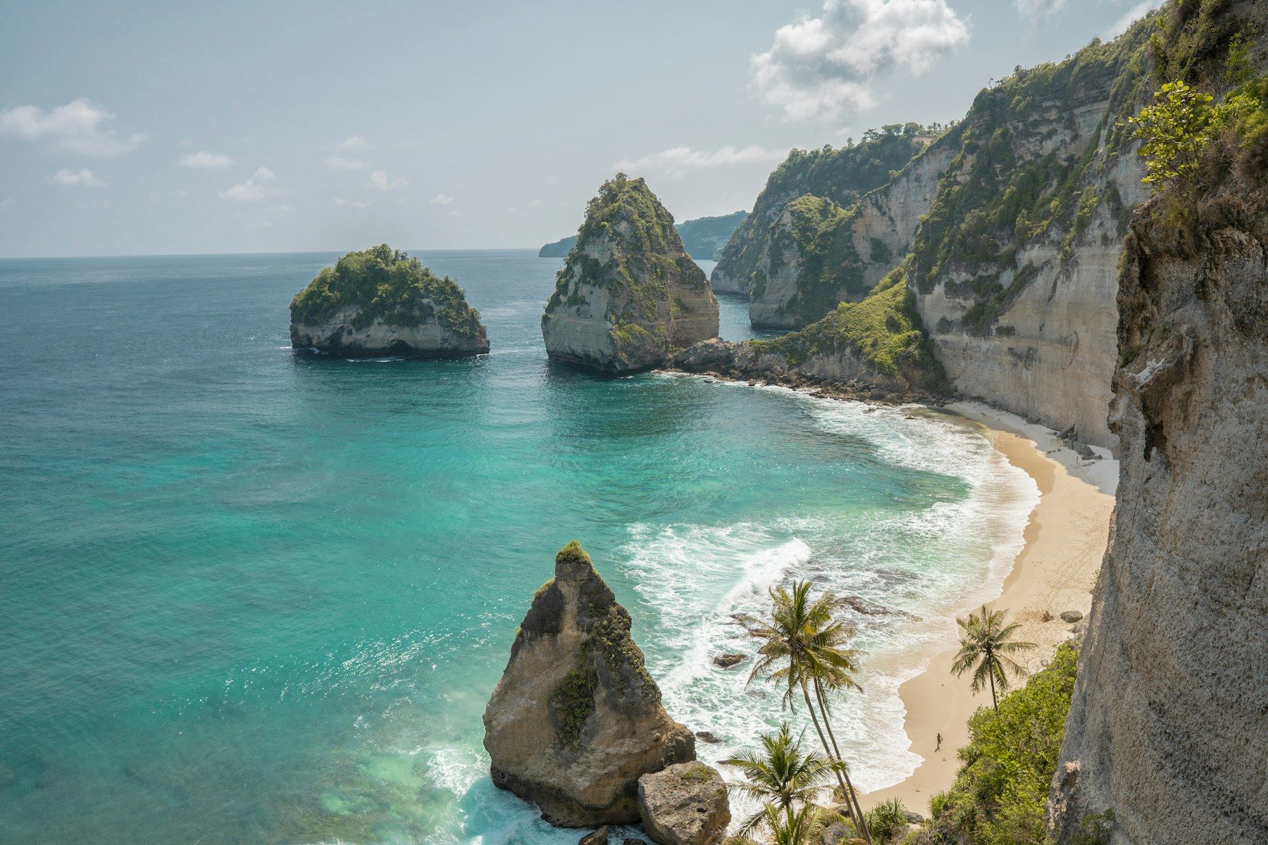 Turquoise beach on Nusa Penida